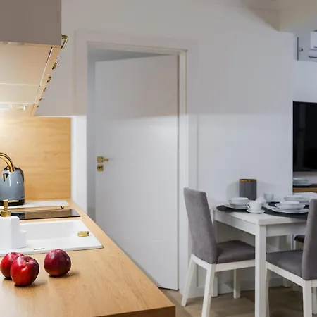 1 Bedroom Stunning In